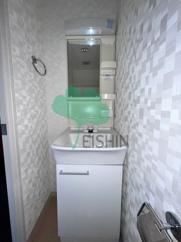 洗面設備　シンプルで使いやすい洗面台です！