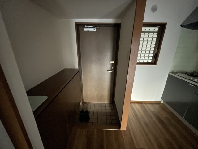 メゾンアンパーの玄関写真
