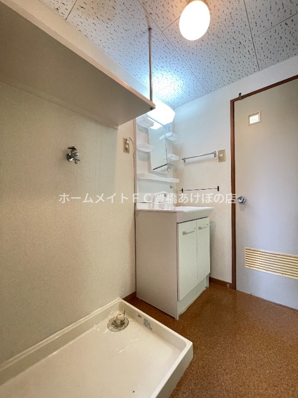 洗面設備　同型別部屋写真