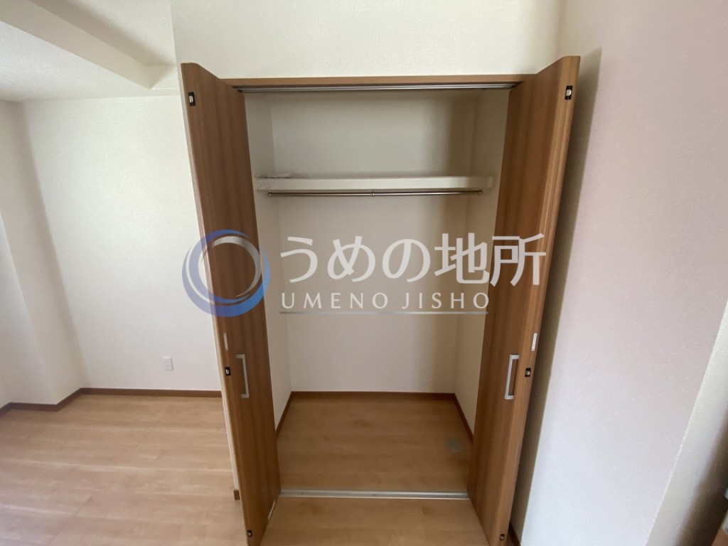 収納　洋室　収納