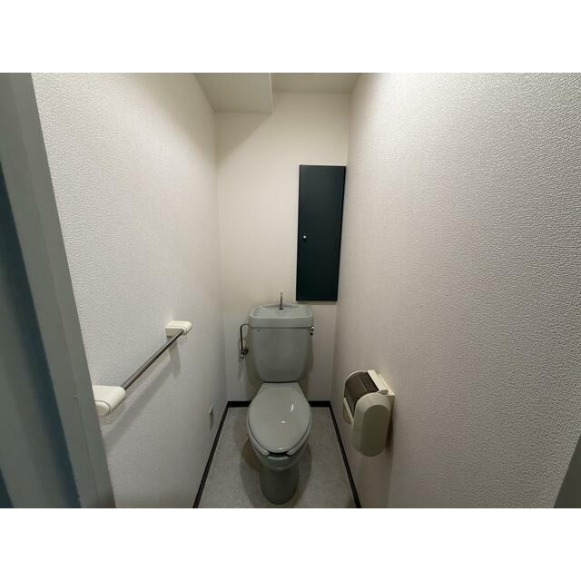 トイレ　※写真と現況に相違がある場合、現況を優先いたします。