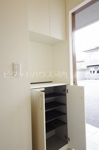 玄関　シューズボックスあり