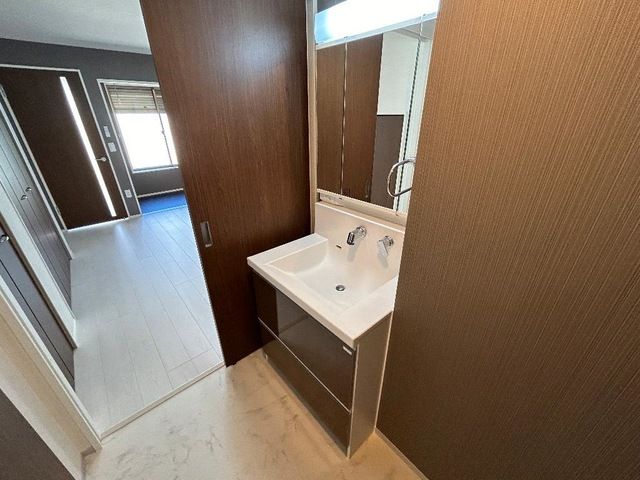 洗面設備　忙しい朝には欠かせない洗面所です