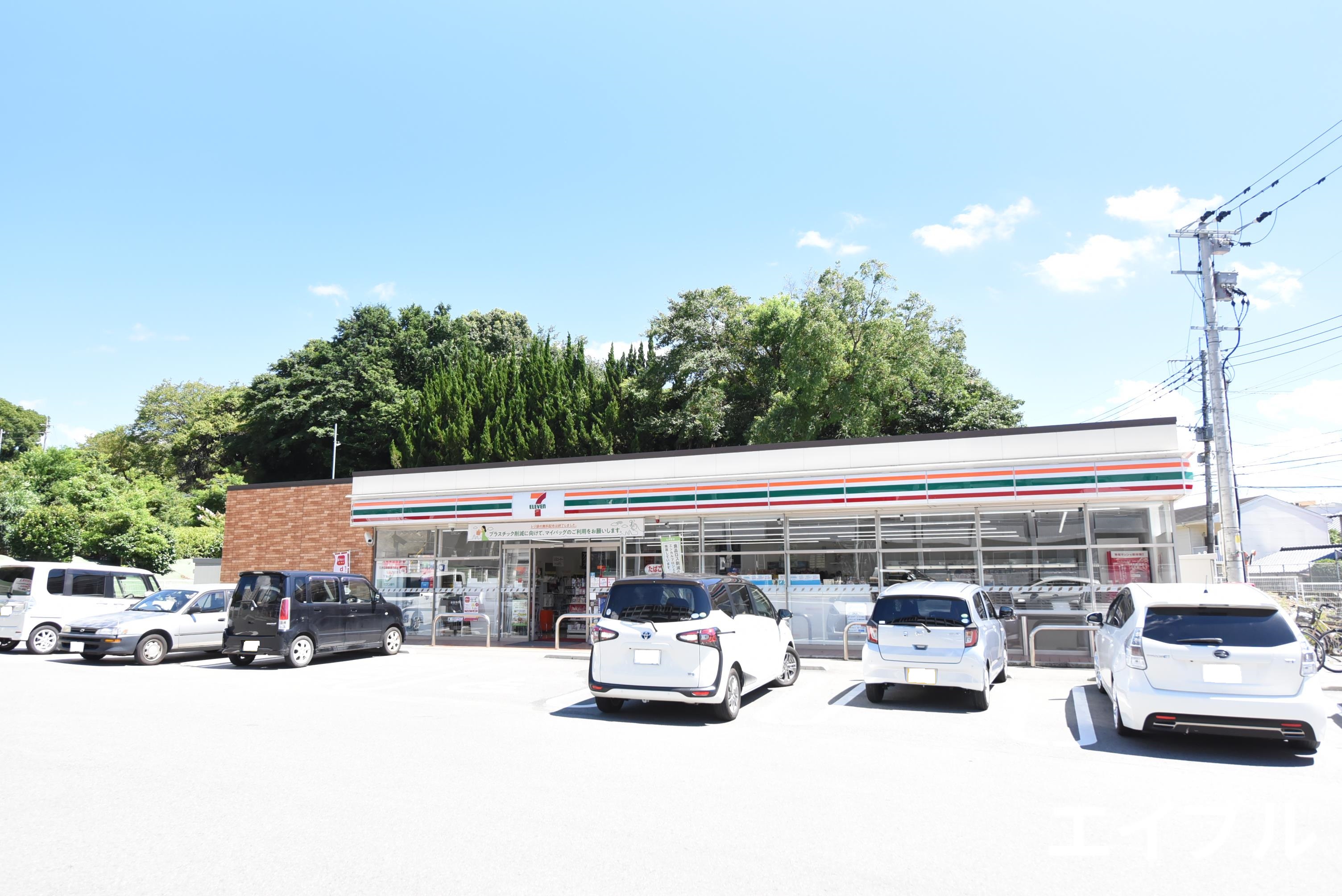コンビニ　セブンイレブン久留米大学西店（コンビニ）まで282m