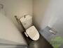 トイレ　こちらはトイレです。清潔感があり、安心して使用できます。
