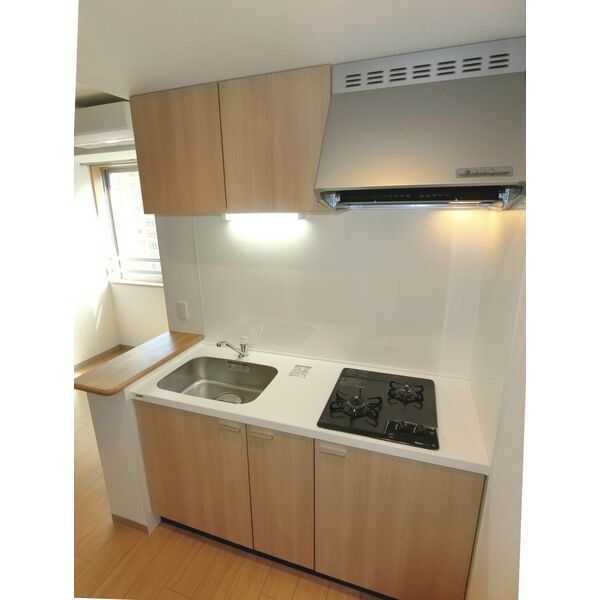 キッチン　同物件内別部屋の写真になります。
