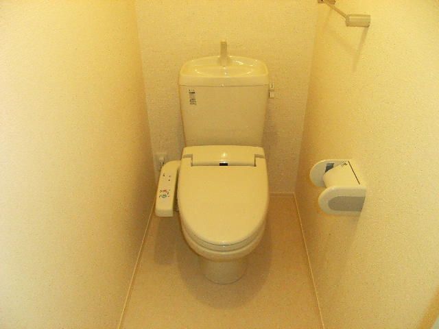 トイレ　トレイ