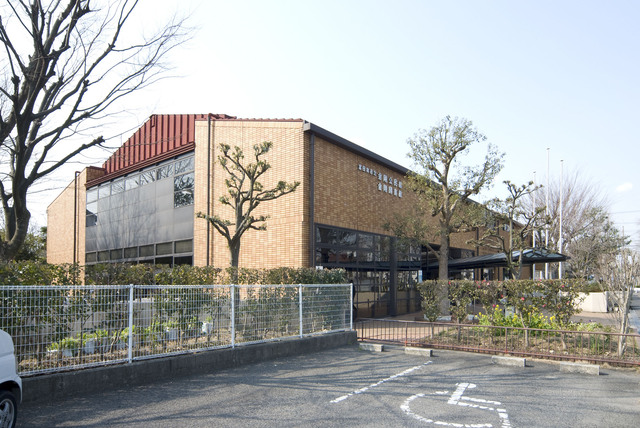 図書館　富田林市立金剛図書館（図書館）まで972m