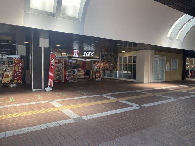 飲食店　ケンタッキーフライドチキンいずみ中央店（飲食店）まで905m