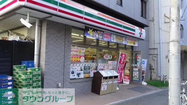 コンビニ　セブンイレブン中央区築地2丁目店（コンビニ）まで200m