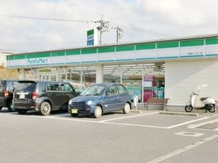 コンビニ　ファミリーマート上野壬生野店様（コンビニ）まで2700m