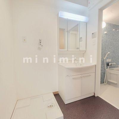 洗面設備　※写真は別号室のものですので現状優先とさせていただきます
