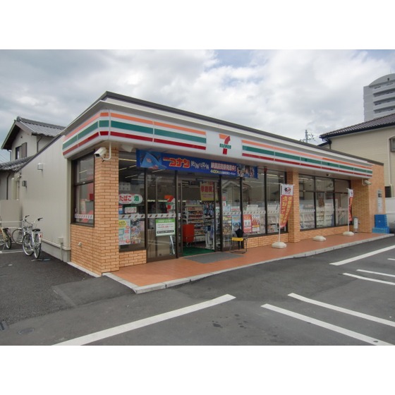 コンビニ　セブンイレブン浜松龍禅寺町店（コンビニ）まで310m