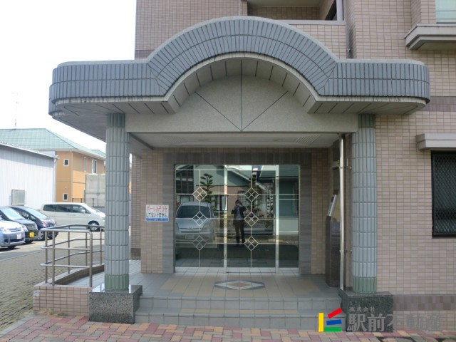 エントランス　建物入口