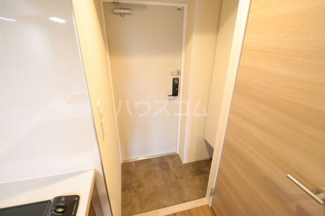 アヴァンセ武蔵小杉の玄関写真