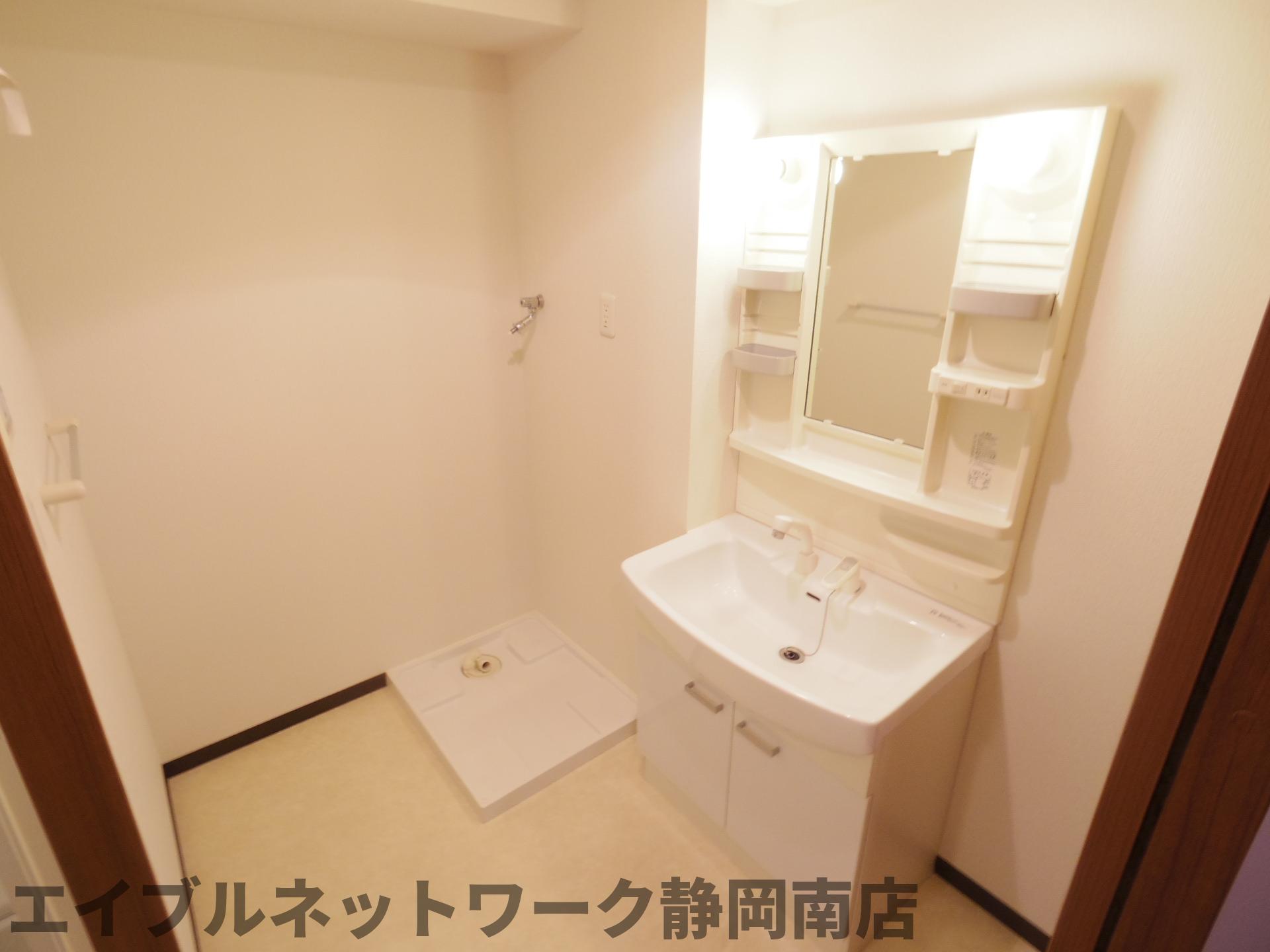 洗面設備　忙しい朝には欠かせない洗面所です