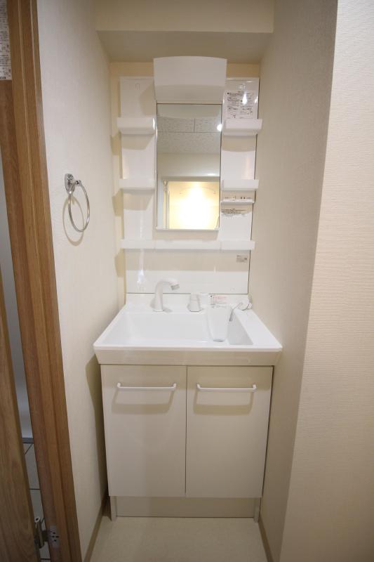 洗面設備　1　洗面台　シャンプードレッサー