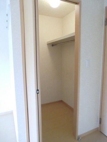 収納　ウォークインクローゼット
