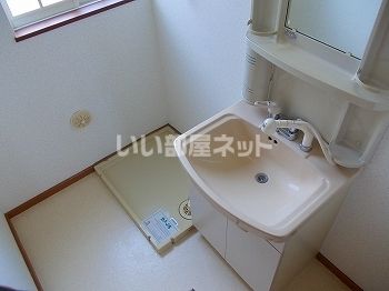 ＪＲ姫新線 播磨新宮駅 徒歩15分 2階建 築29年の内装写真