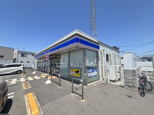 コンビニ　ローソン 岸和田尾生町五丁目店（コンビニ）まで493m