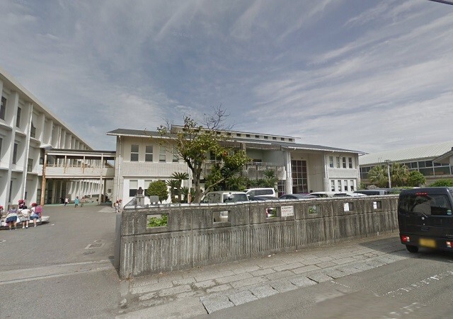 小学校　宮崎市立清武小学校（小学校）まで618m