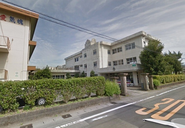 中学校　宮崎市立清武中学校（中学校）まで977m