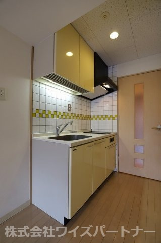 ＪＲ鹿児島本線 博多駅 徒歩12分 15階建 築22年のキッチン写真