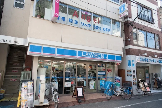 コンビニ　ローソン荏原中延駅前店（コンビニ）まで393m