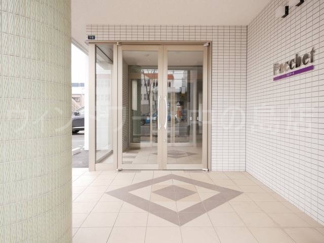 エントランス　詳細は、ウィンドワード中の島店までご相談下さい。
