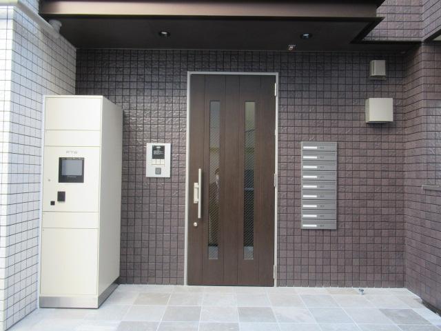 エントランス　清潔なエントランスです