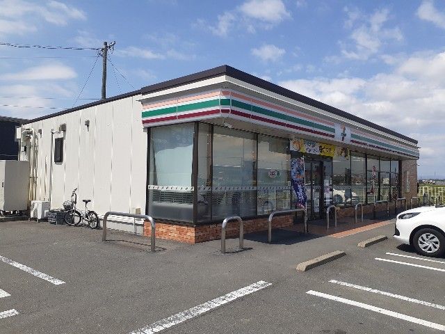 コンビニ　セブンイレブン袋井浅岡店（コンビニ）まで400m
