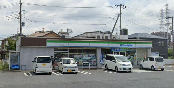 コンビニ　ファミリーマート千葉武石町店（コンビニ）まで292m