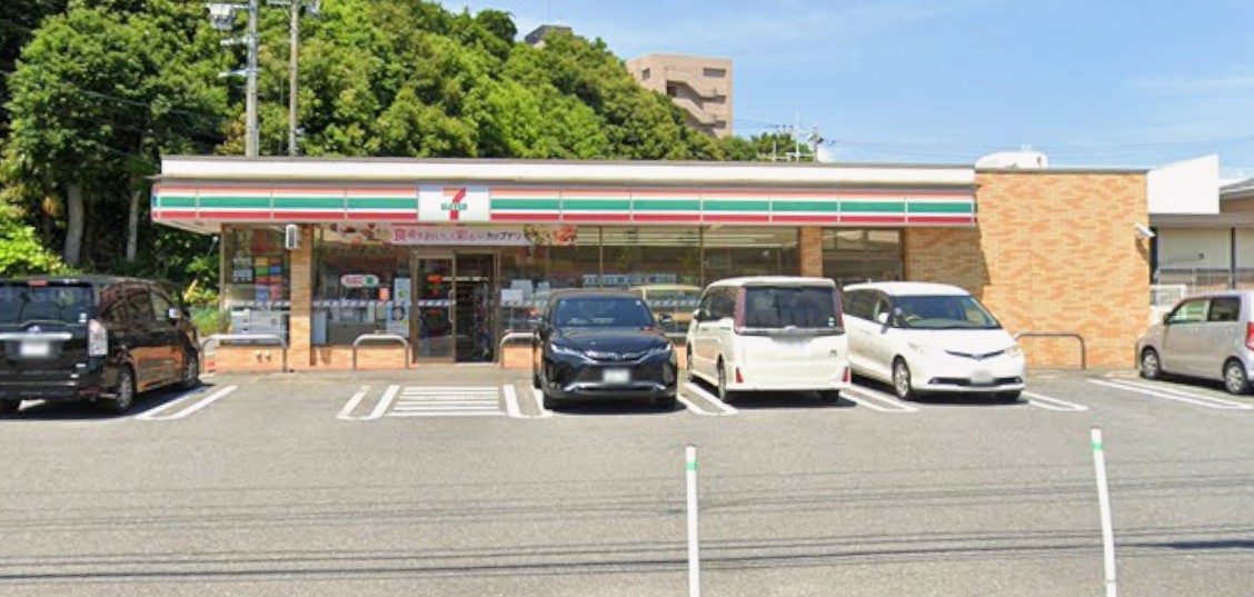 コンビニ　セブンイレブン 取手新町3丁目店（コンビニ）まで626m