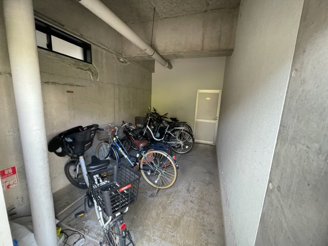 大阪モノレール本線 少路駅 徒歩18分 4階建 築33年の外観写真