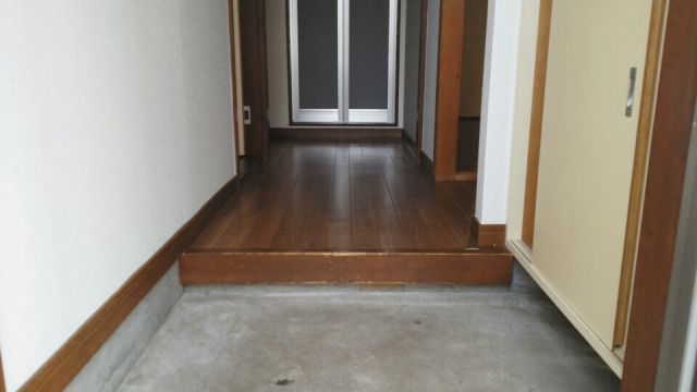 シャルマン新道の玄関写真