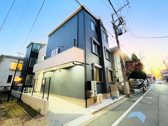 オーガスタコート上井草の外観写真