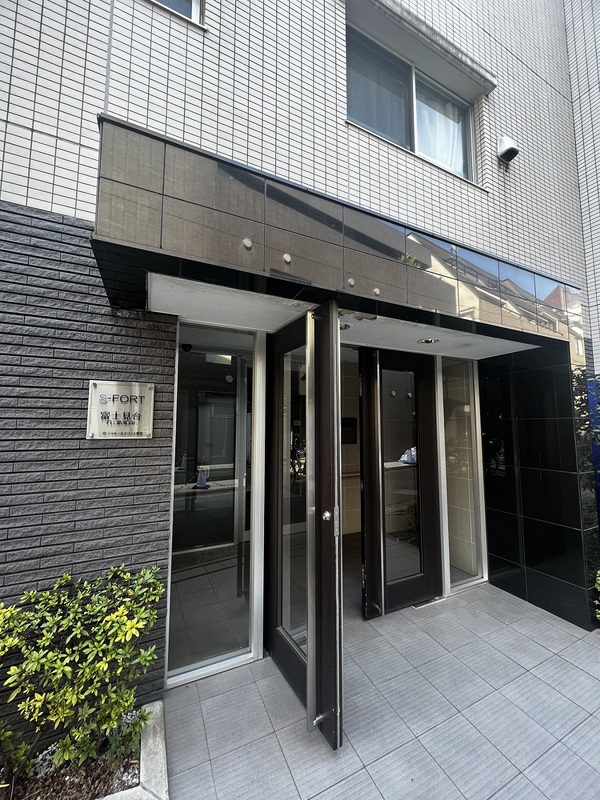西武池袋線 富士見台駅 徒歩1分 7階建 築19年の玄関写真