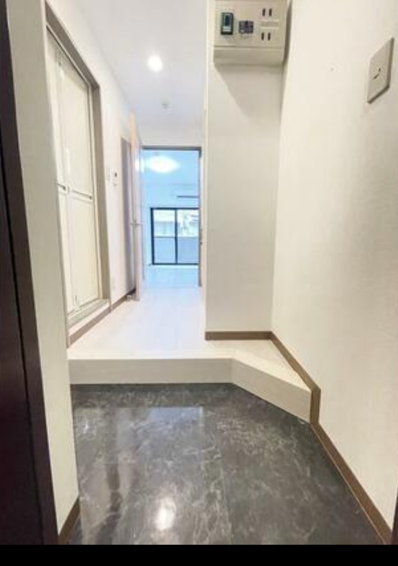 ＪＲ京浜東北線 大森駅 徒歩3分 9階建 築30年の玄関写真