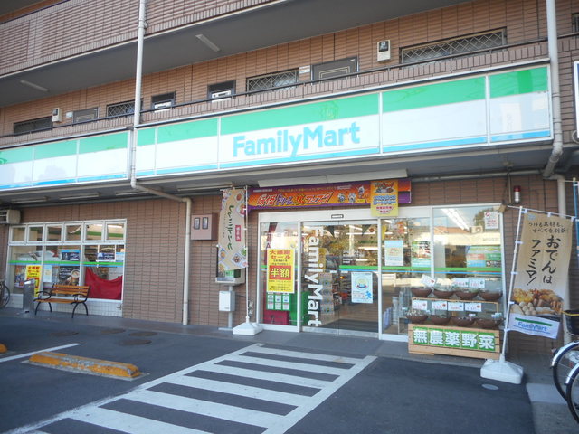 コンビニ　ファミリーマート　世田谷鎌田三丁目店（コンビニ）まで795m