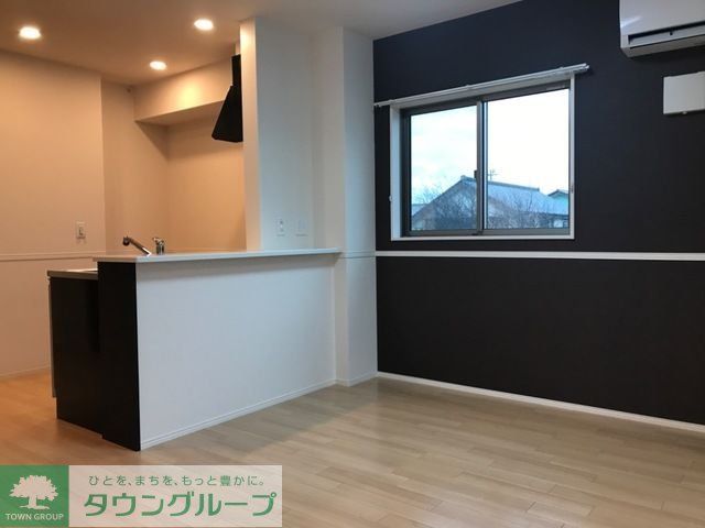 シャルマンの居間写真