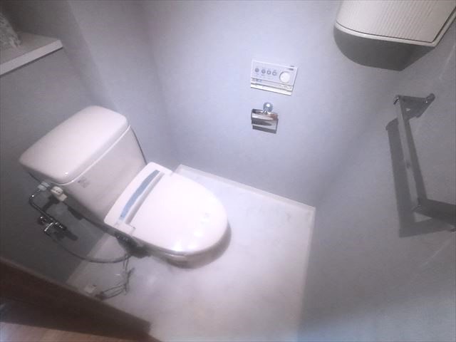 阪急神戸線 岡本駅 徒歩6分 1階建 築24年のトイレ写真