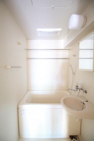 バス・シャワールーム　ドゥーエ巣鴨　豊島区巣鴨3