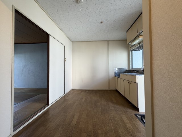 アジアハイツの居間写真