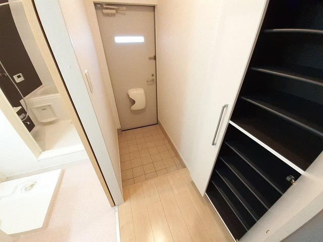 パークメゾン華VIの玄関写真