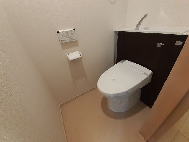 ヴィラ・グレイス浜大津のトイレ写真