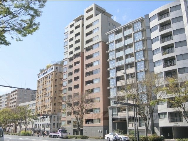 プレミスト京都御池通の外観写真