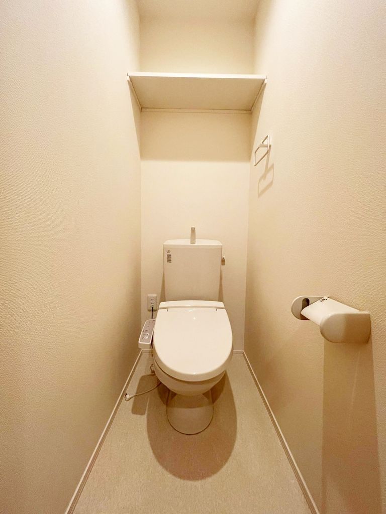 東京メトロ南北線 志茂駅 徒歩1分 3階建 築10年のトイレ写真