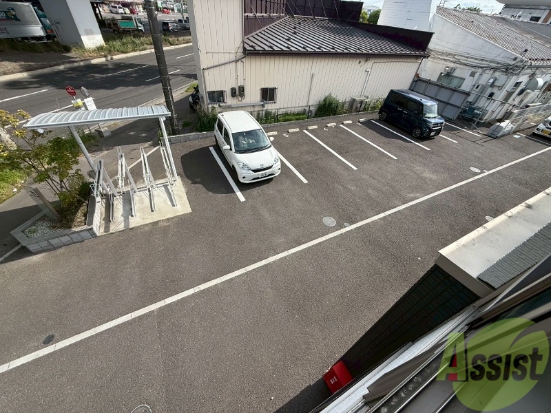 バルコニー　バルコニーはございません。室内物干しをご利用下さい。