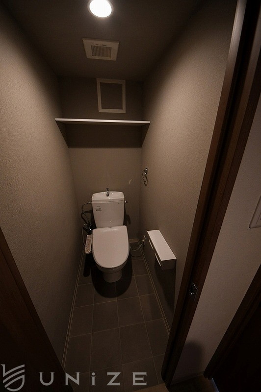地下鉄東西線 南郷７丁目駅 徒歩5分 4階建 築2年のトイレ写真