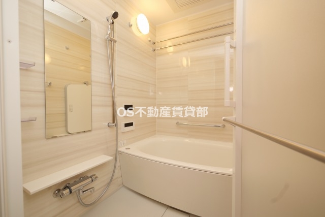 地下鉄谷町線 谷町四丁目駅 徒歩4分 31階建 築3年の風呂写真
